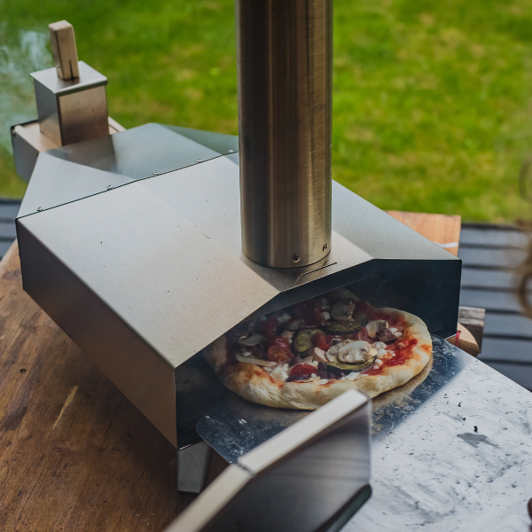 Iconic Pizza 10 Wood Pellet Portable Outdoor Pizza Oven